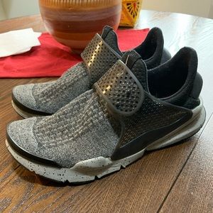Nike sock dart SE premium size 10